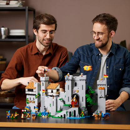 LEGO® ICONS™ Lion Knights' Castle - Bộ Lắp Ráp Lâu Đài Hiệp Sĩ Sư Tử - LEGO 10305 LEGO - ảnh 2 - Lego