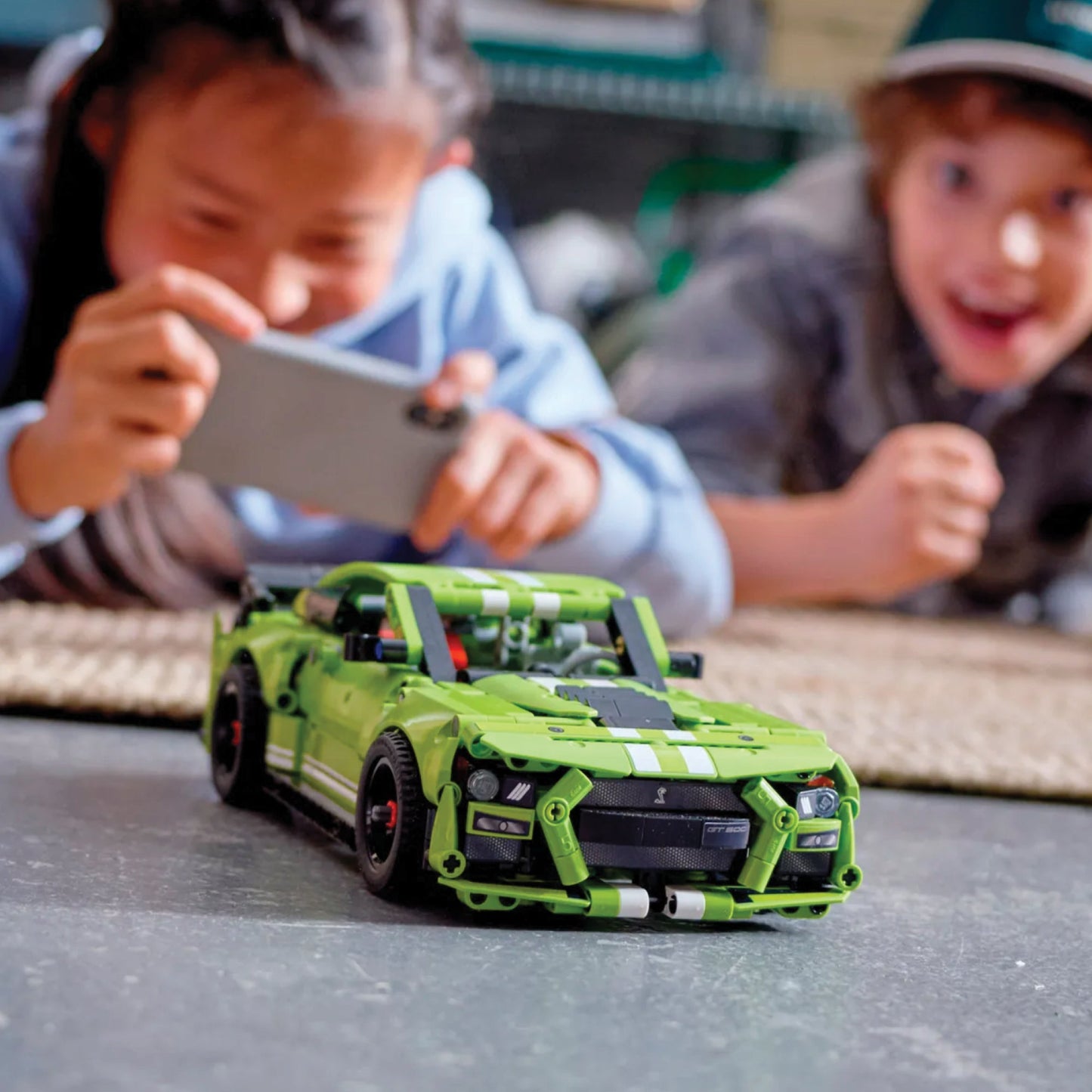 LEGO® Technic™ Ford Mustang Shelby® GT500® - Mô Hình Xe Đua Drag Lắp Ráp - LEGO 42138 - Góc nhìn khác 3