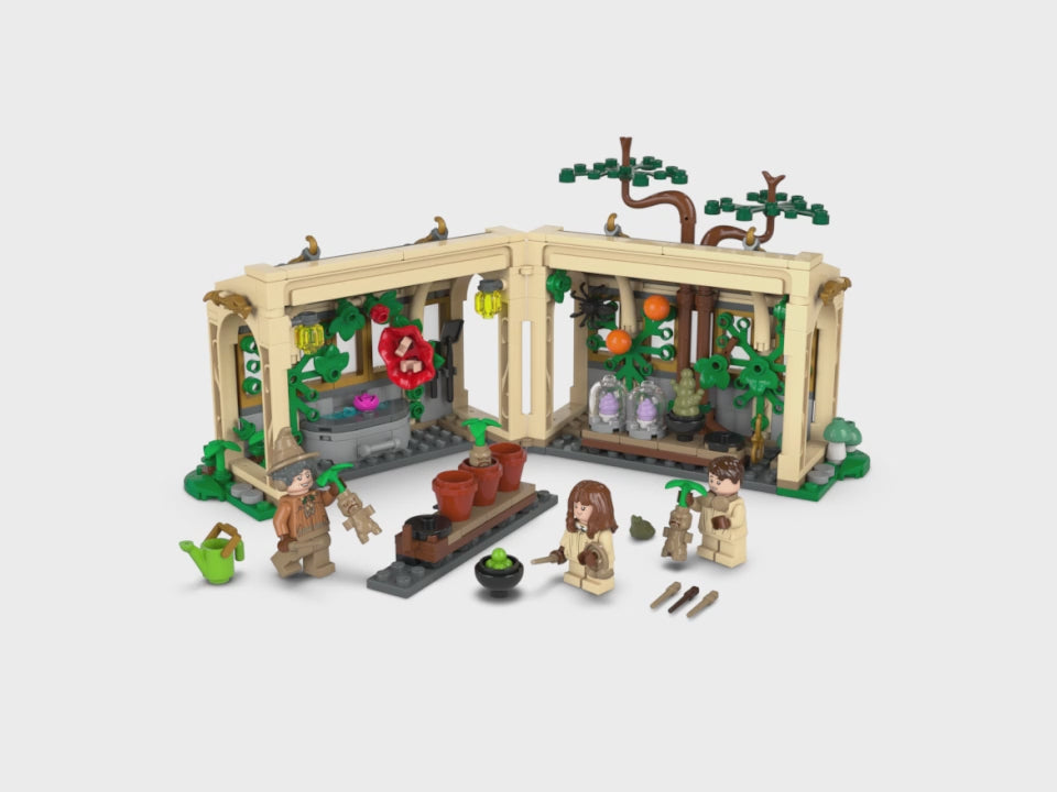 LEGO® Harry Potter™ Hogwarts™ Castle: Herbology Class - Bộ lắp ráp Lớp học Thảo dược - LEGO 76445