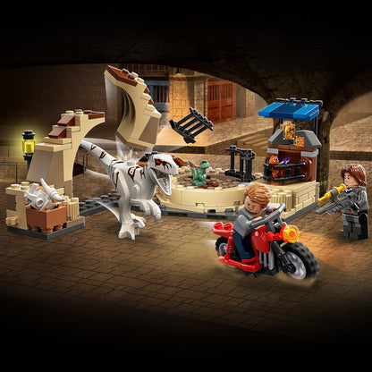 LEGO® Jurassic World Atrociraptor Dinosaur: Bike Chase - Đồ chơi lắp ráp Truy Đuổi Khủng Long - LEGO 76945 LEGO - ảnh 6 - LEG