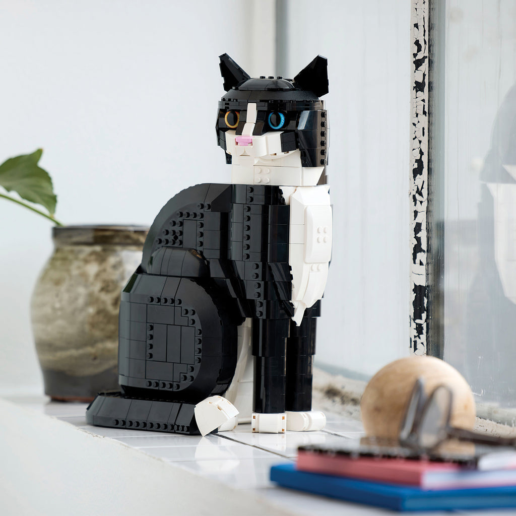 LEGO® Ideas Tuxedo Cat - Mô hình Mèo Đen Trắng Lắp Ráp - LEGO 21349 - Hình ảnh bổ sung 8