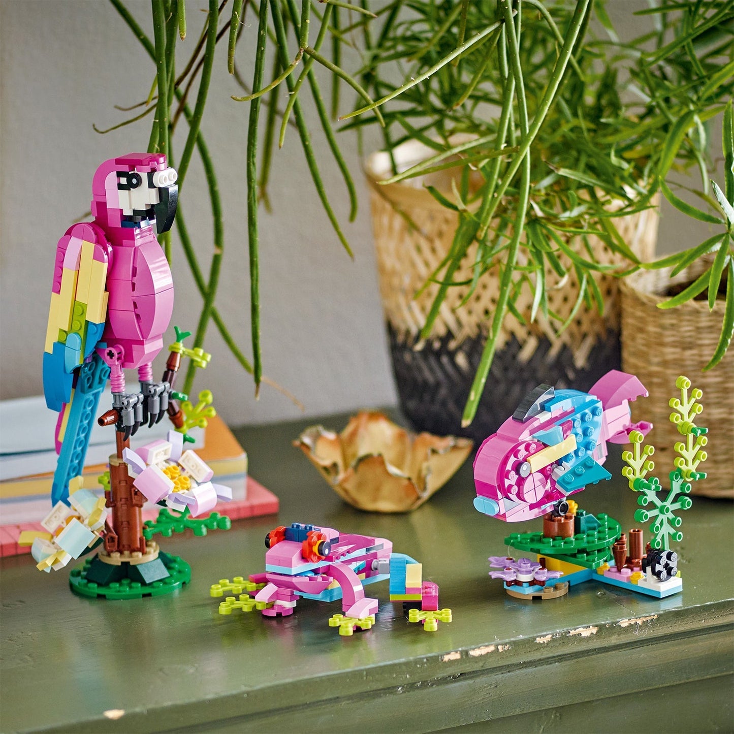 LEGO® Creator 3-in-1 Exotic Pink Parrot - Đồ Chơi Lắp Ráp Vẹt Hồng 3-trong-1 LEGO 31144 - Hình ảnh bổ sung 9