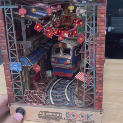 Phố Đường Tàu/ Train Street Hanoi - Việt Nam | Book Nook Mô Hình Gỗ