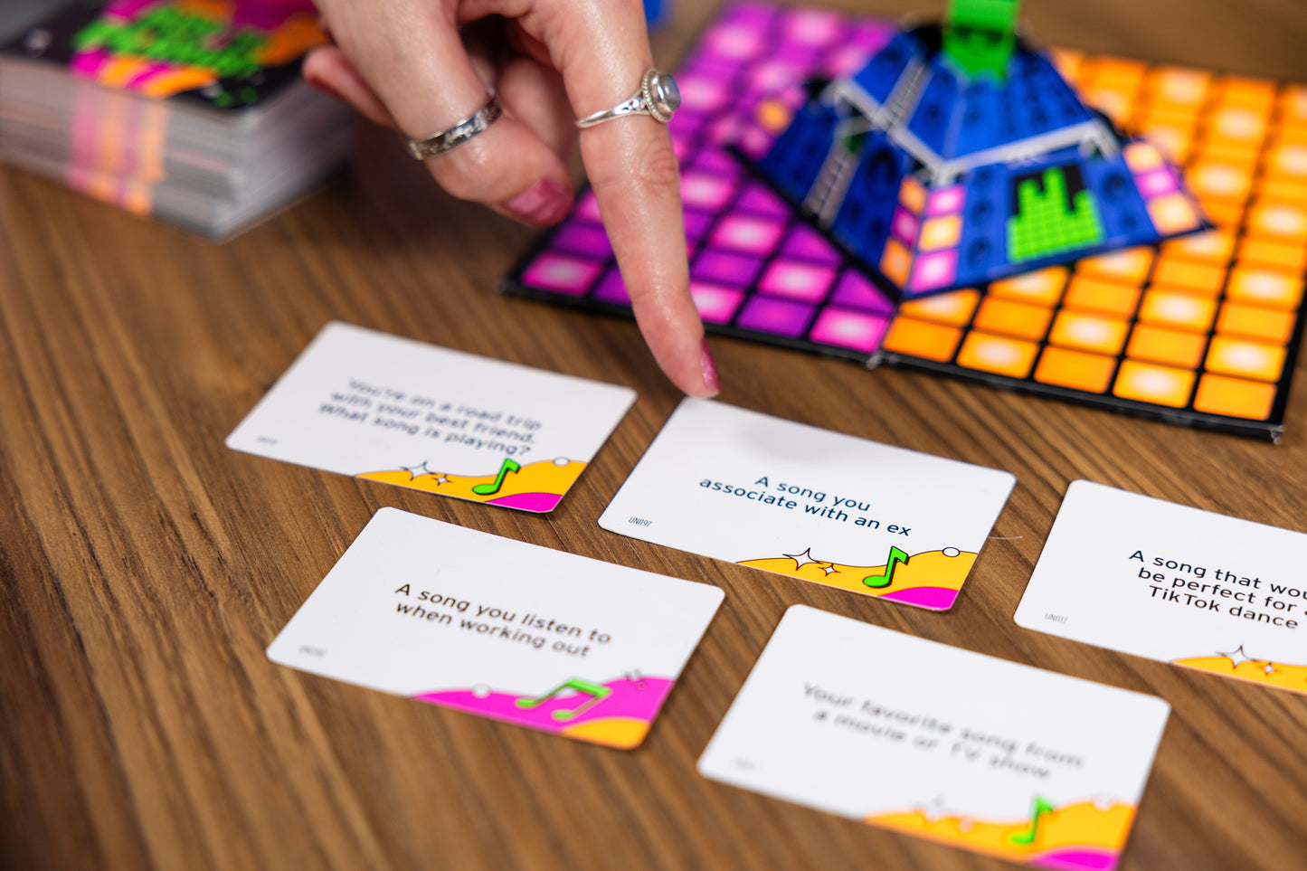 Add To Playlist: The Simple and Fun Music Party Game - Board Game Âm Nhạc Tiệc Tùng - Big Potato Games - Hình ảnh bổ sung 5