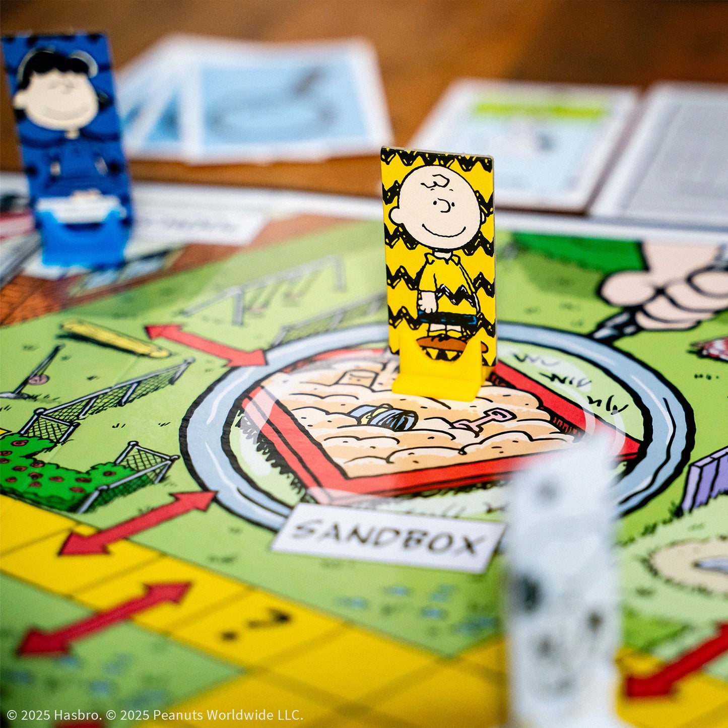 CLUE®: PEANUTS - Board Game Giải đố Bí ẩn - The Op Games