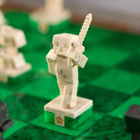 Minecraft Chess Set - Bộ cờ vua cao cấp - The Noble Collection