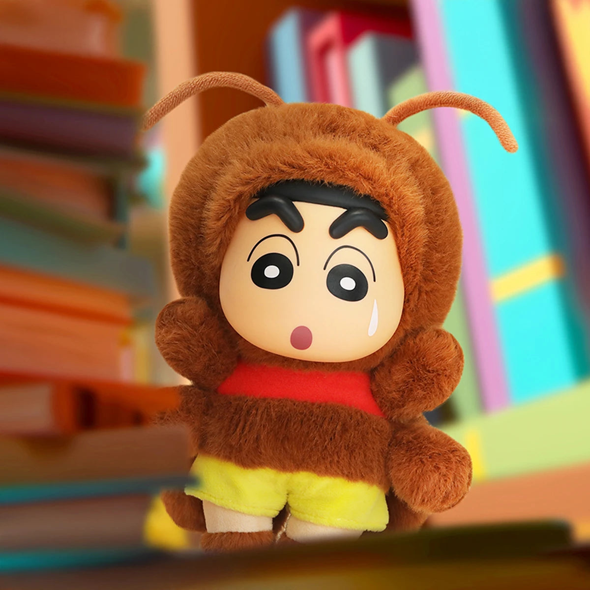 CRAYON SHINCHAN - HERE COMES YOUR JOHNNY PLUSH KEYCHAIN - Móc khóa bông Art Toy - 52TOYS