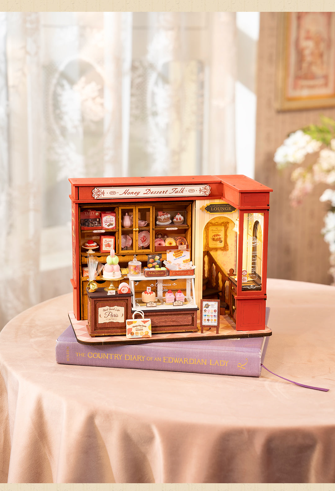 Rolife DIY Miniature House - Honey Dessert Talk DG168 - Mô hình tiệm bánh ngọt Pháp thu nhỏ - Rolife