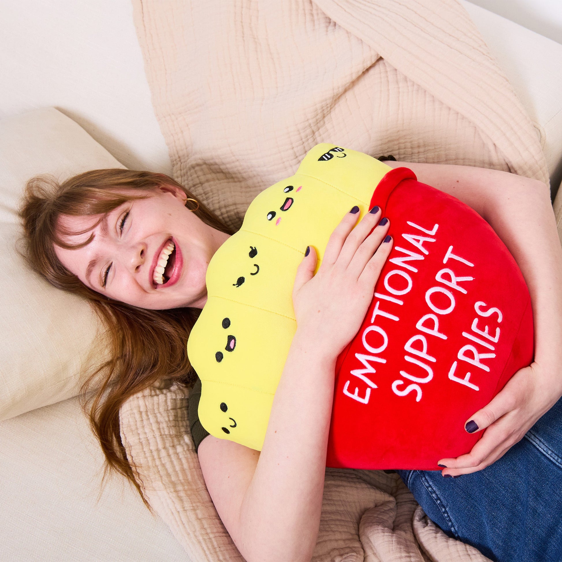 Emotional Support Jumbo Fries - Gối Ôm Khoai Tây Chiên Khổng Lồ - Relatable - Góc nhìn khác 3