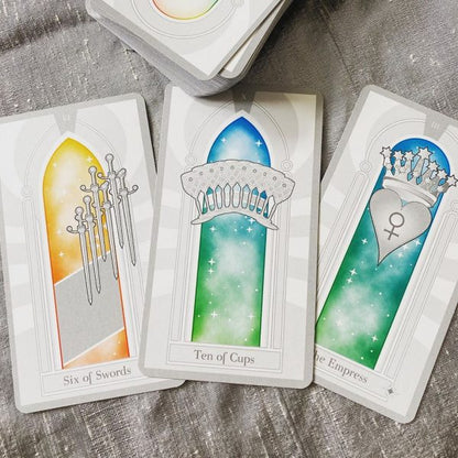 Bộ bài Essential Tarot - Học Tarot qua hệ thống biểu tượng thiết yếu
