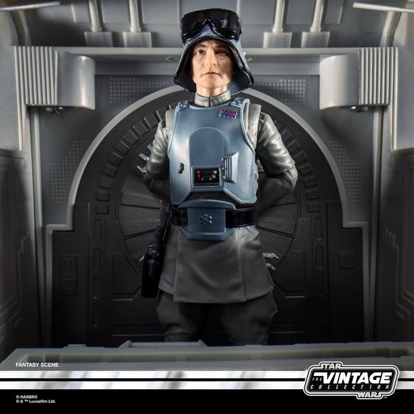 Star Wars The Vintage Collection General Veers (AT-AT Commander) Mô Hình Hành Động 3.75-Inch Hasbro - Góc nhìn khác 3