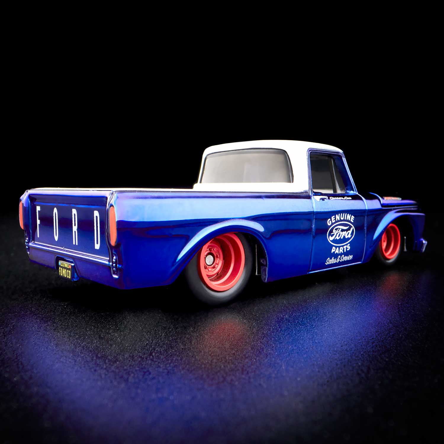 RLC Exclusive 1962 Ford F100 Mô Hình Xe Bán Tải Hot Wheels Red Line Club - Góc nhìn khác 3