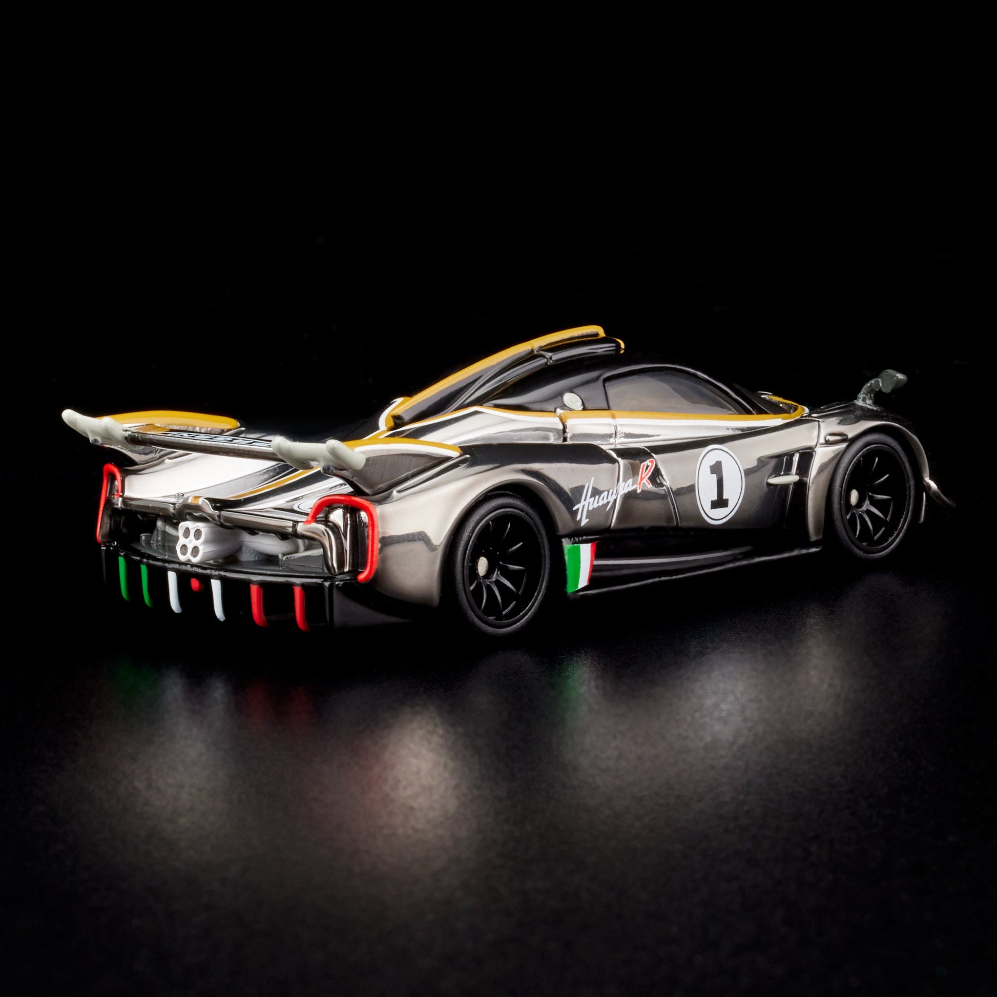 RLC Exclusive ‘21 Pagani Huayra R - Xe Mô Hình Cao Cấp Hot Wheels - Hình ảnh chi tiết 2