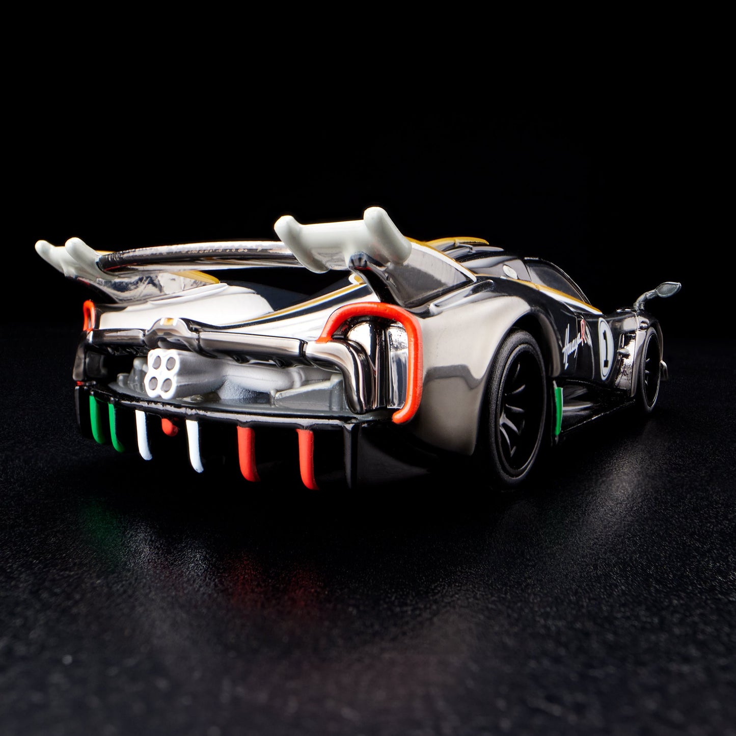 RLC Exclusive ‘21 Pagani Huayra R - Xe Mô Hình Cao Cấp Hot Wheels - Hình ảnh bổ sung 9