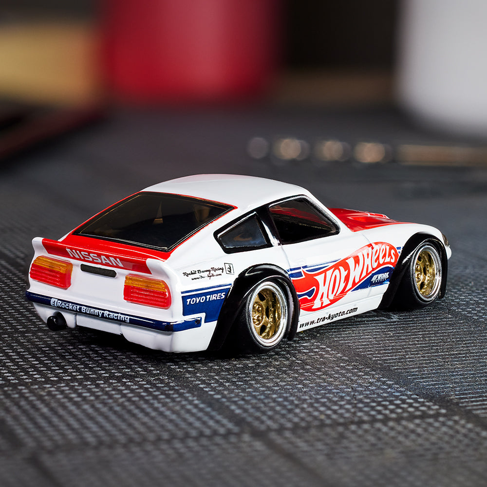 Hot Wheels Elite 64 Pandem Datsun 280ZX Mô Hình Xe Die-cast Cao Cấp 1:64 - Góc nhìn khác 3