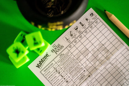 YAHTZEE®: Disney Hocus Pocus - Trò chơi xúc xắc ma thuật - The Op Games