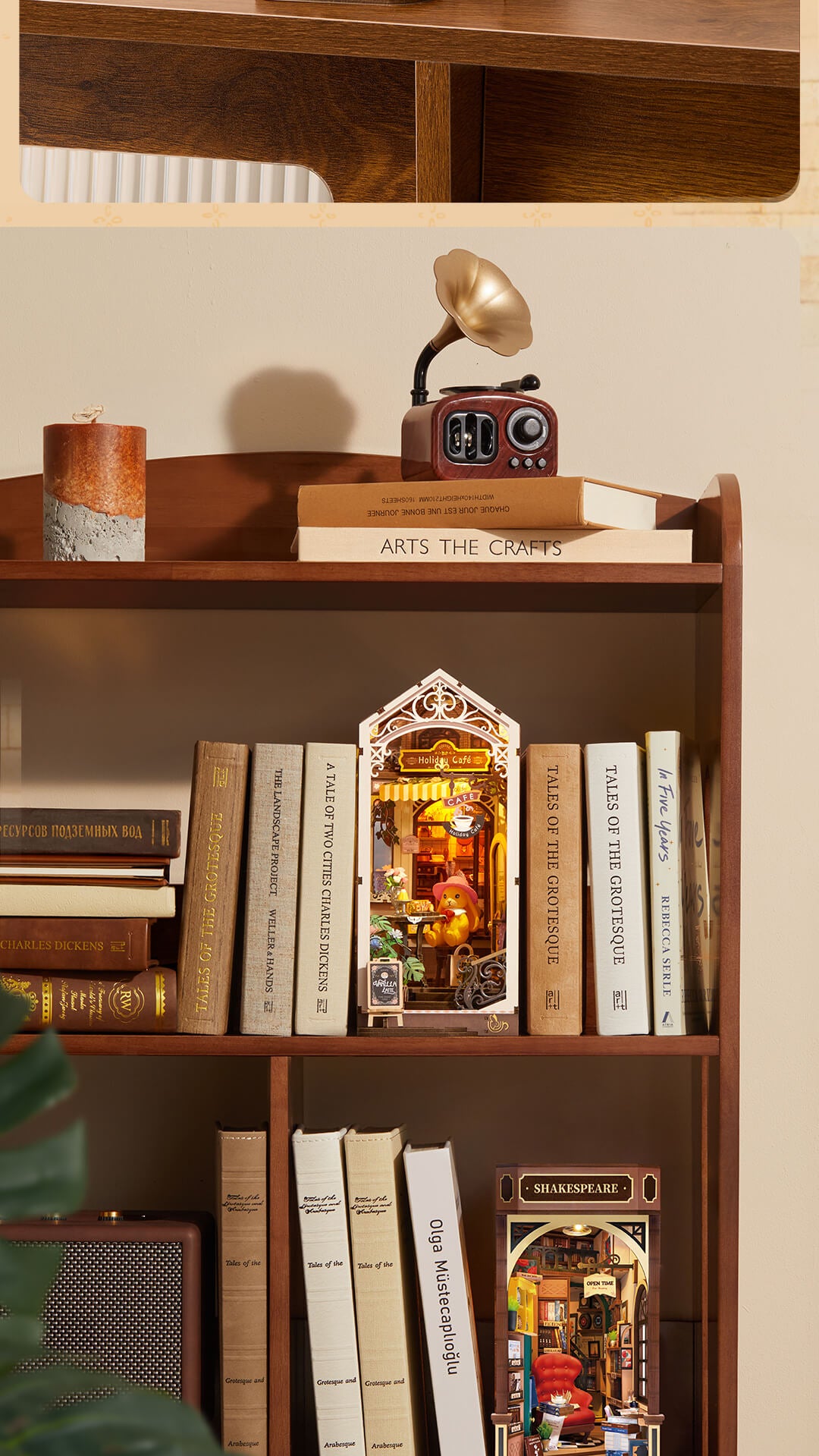 Rolife DIY Book Nook Shelf Insert - Holiday Cafe TGB15 - Mô hình lắp ráp kệ sách 3D - Rolife