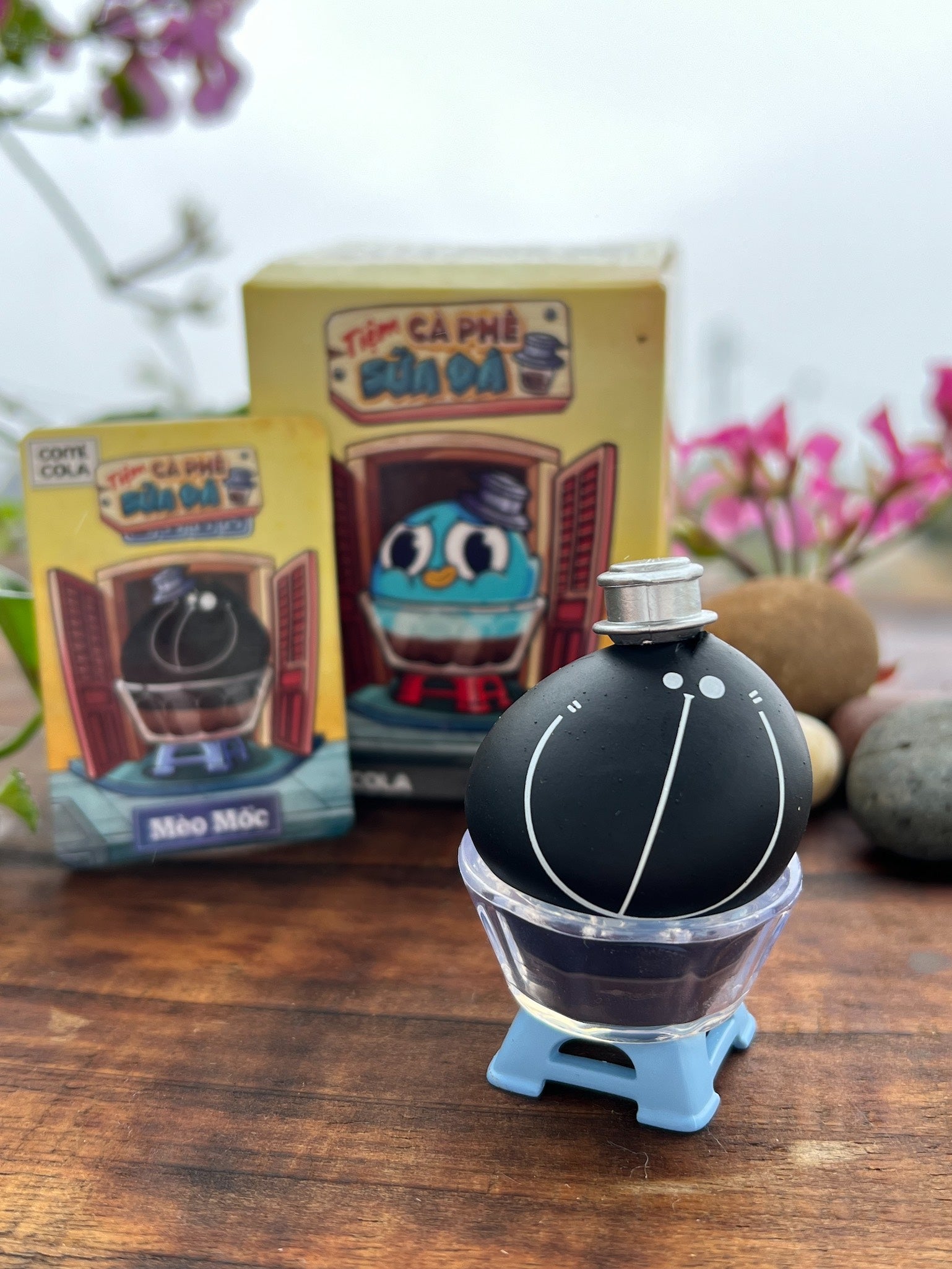 Arttoy collection “Tiệm Cà phê sữa đá”