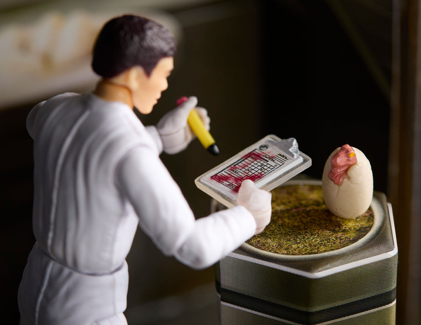 Jurassic World Hammond Collection Lab Tour Dr. Henry Wu - Mô Hình Nhân Vật Sưu Tầm Kỷ Niệm 30 Năm - Mattel Creations Exclusiv