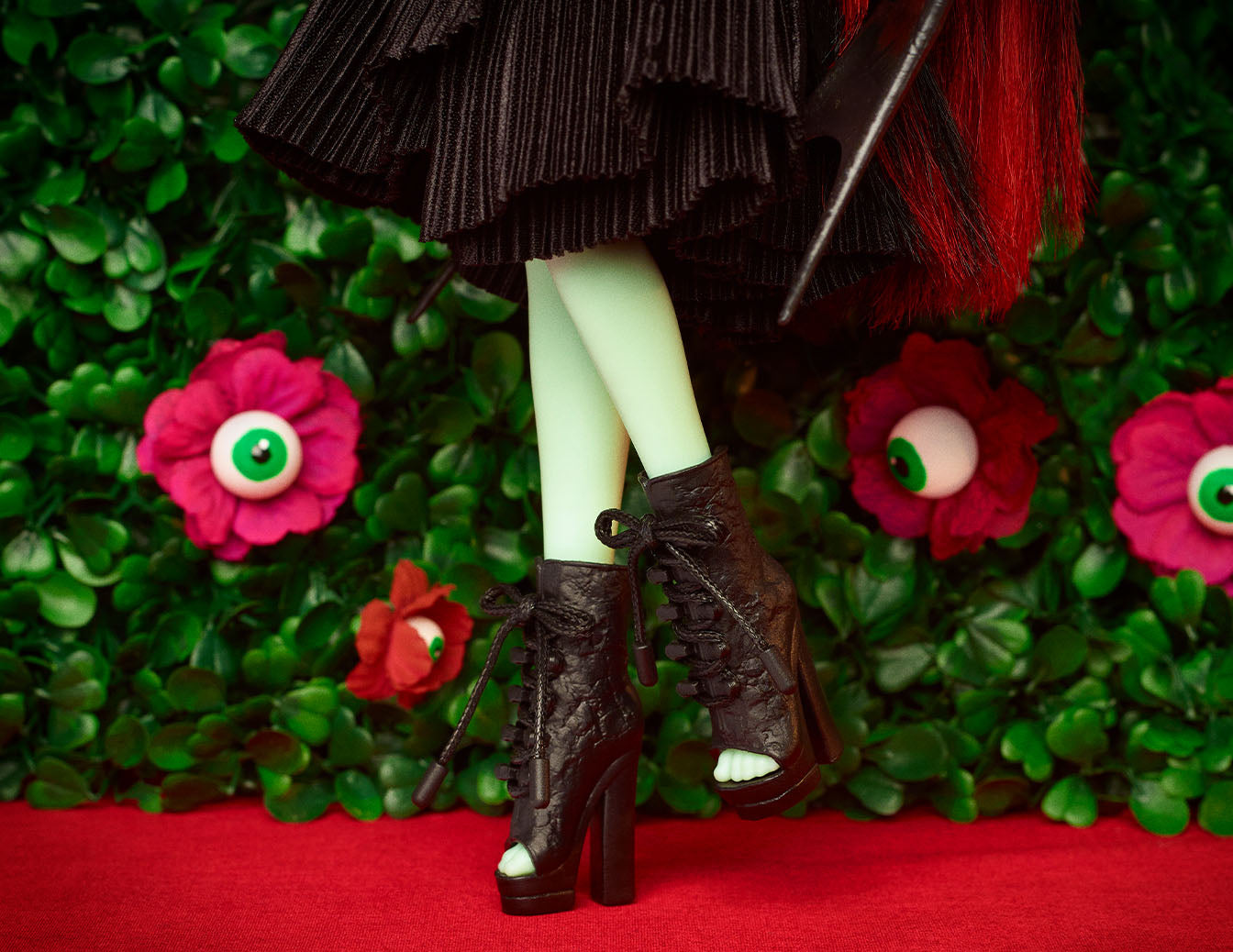 Off-White™ c/o Monster High Raven Rhapsody Doll - Búp Bê Sưu Tầm Cao Cấp Mattel Creations