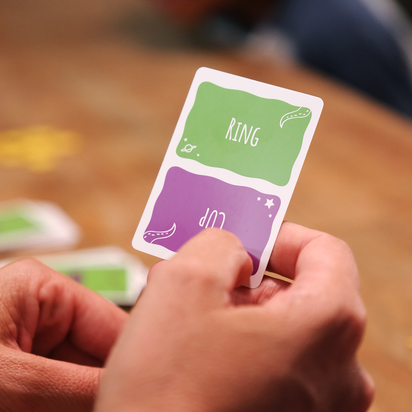 My Parents Might Be Martians - Trò chơi Board Game gia đình vui nhộn - Exploding Kittens