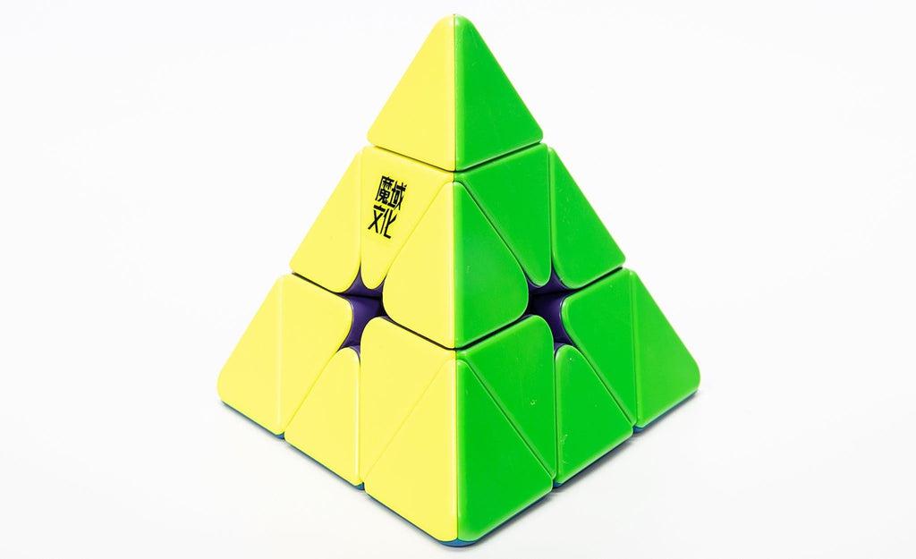 MoYu WeiLong Pyraminx (Magnetic, MagLev) - Rubik Tam Giác Nam Châm MagLev Cao Cấp MoYu - Góc nhìn khác 3