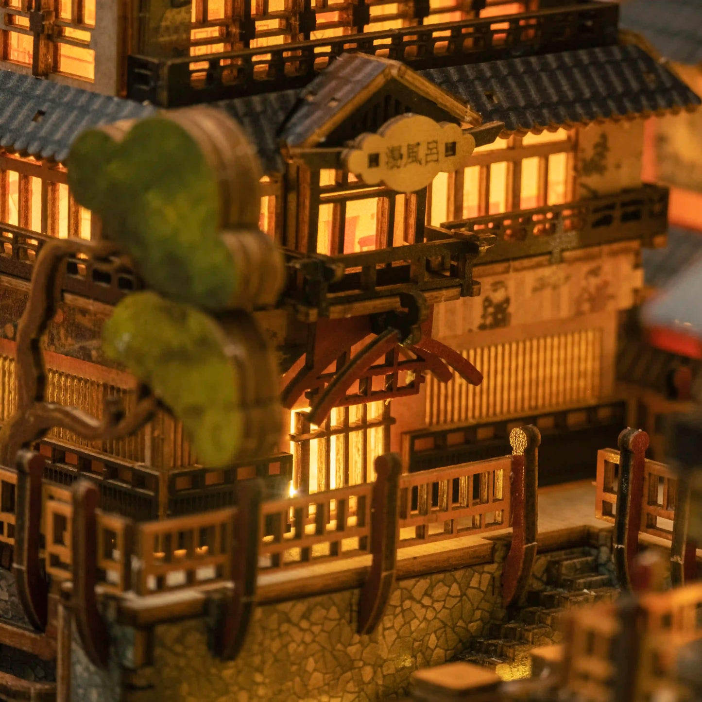 Nhà tắm nước nóng Ginzan Onsen - Nhật Bản