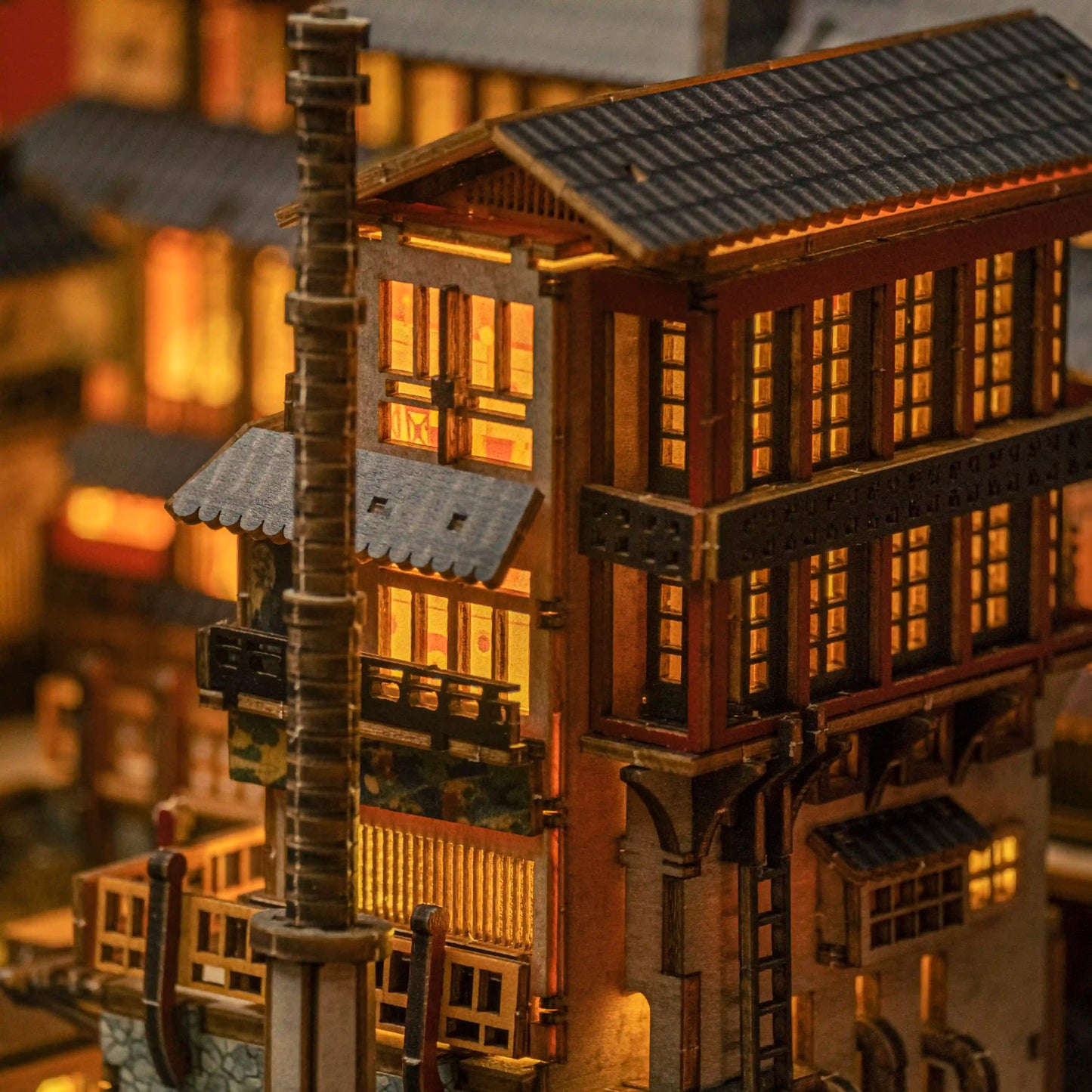 Nhà tắm nước nóng Ginzan Onsen - Nhật Bản