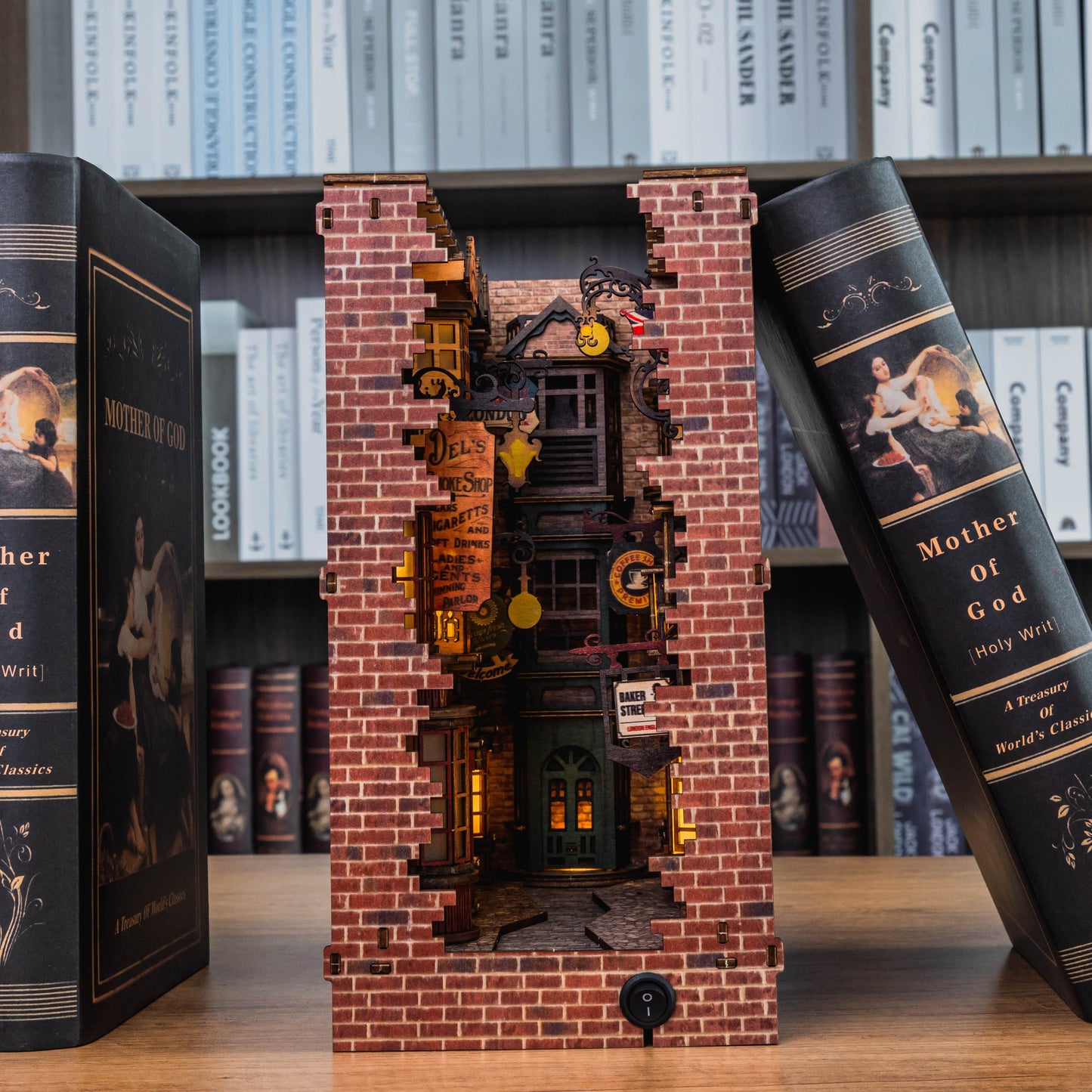 Phố Cổ London - Châu Âu (Mô hình Book Nook)