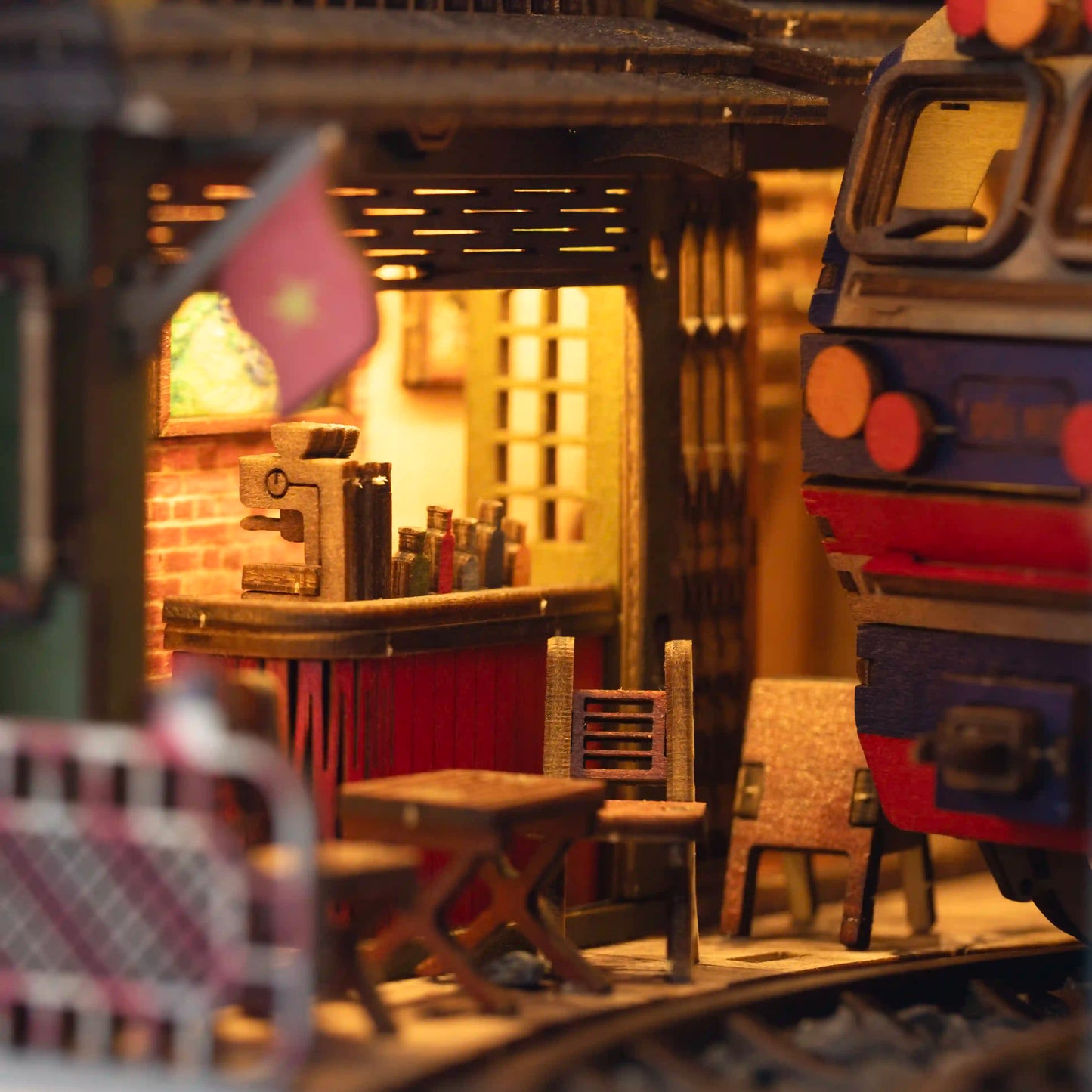 Phố Đường Tàu/ Train Street Hanoi - Việt Nam | Book Nook Mô Hình Gỗ