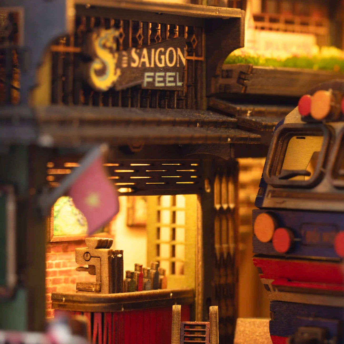 Phố Đường Tàu/ Train Street Hanoi - Việt Nam | Book Nook Mô Hình Gỗ
