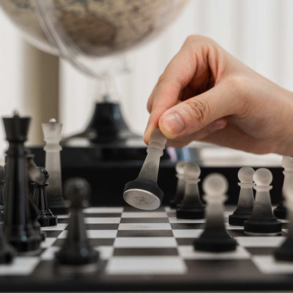 Bộ Cờ Vua Monochrome - Lumina Collection