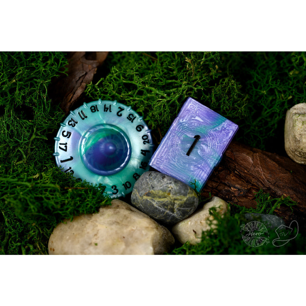 PolyHero Wizard d20 Wizard Hat and d2 Spellbook in Aether Mis Dice Set - Bộ xúc xắc Mũ Pháp Sư và Sách Phép - PolyHero - Góc nhìn khác 3
