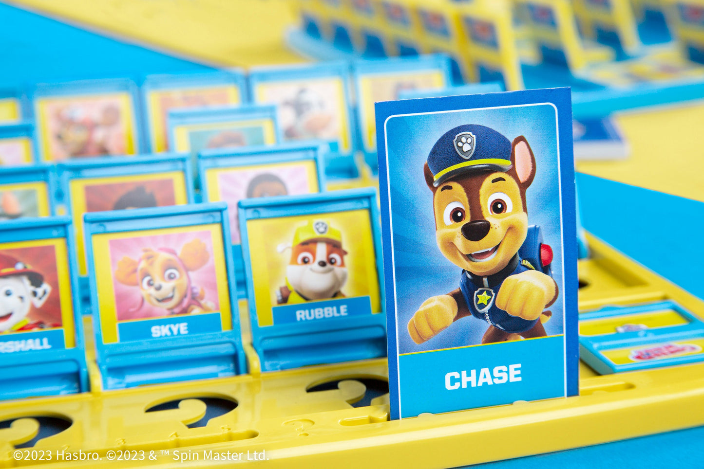 GUESS WHO?®: PAW Patrol - Trò chơi đoán nhân vật biệt đội cứu hộ - The Op Games