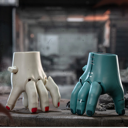 QUESERA - STRANGER HANDS - Mô hình Blind Box Art Toy - 52TOYS