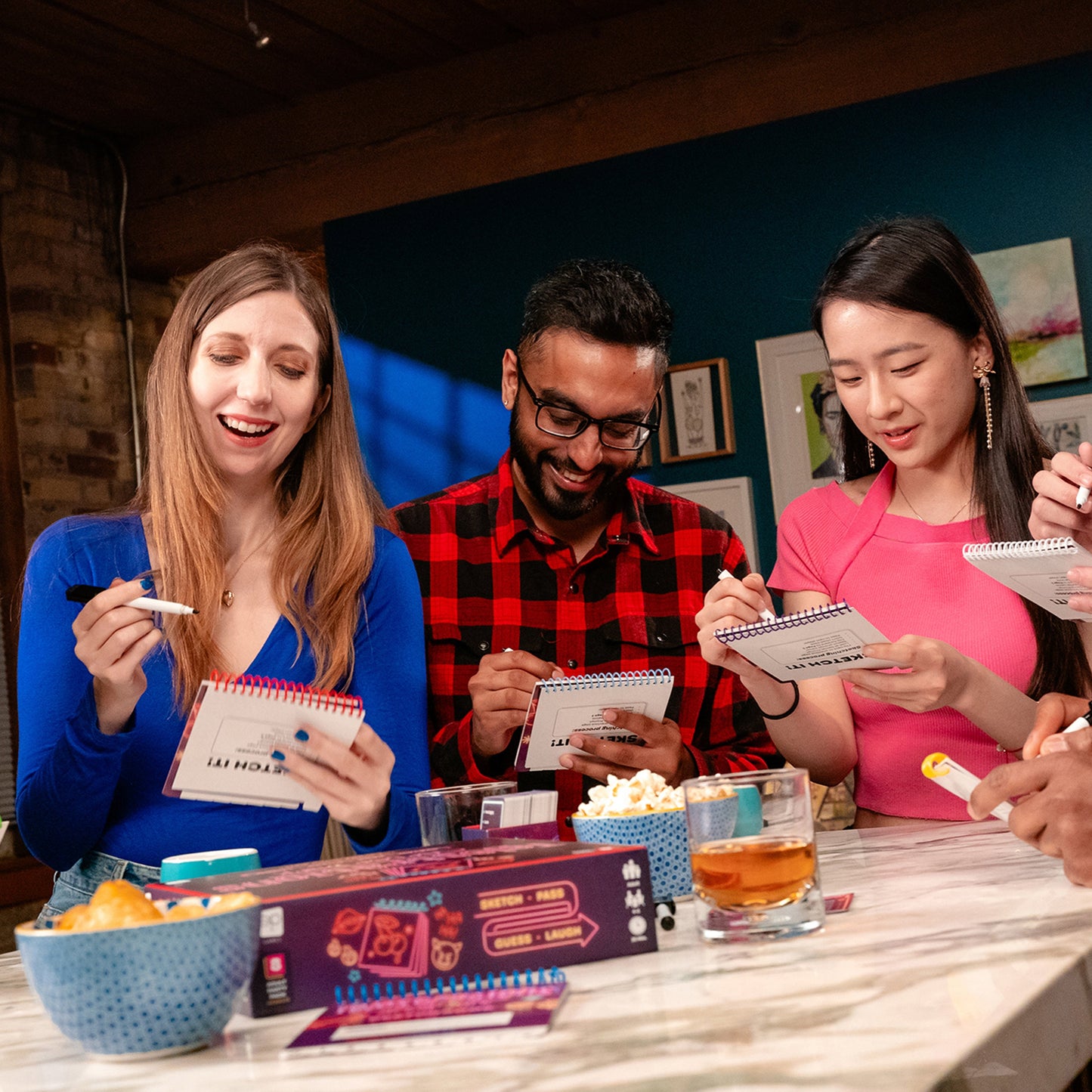 Telestrations® After Dark® 8 Player (2nd Edition) - Board Game Vẽ Hình Đoán Chữ 18+ - The Op Games