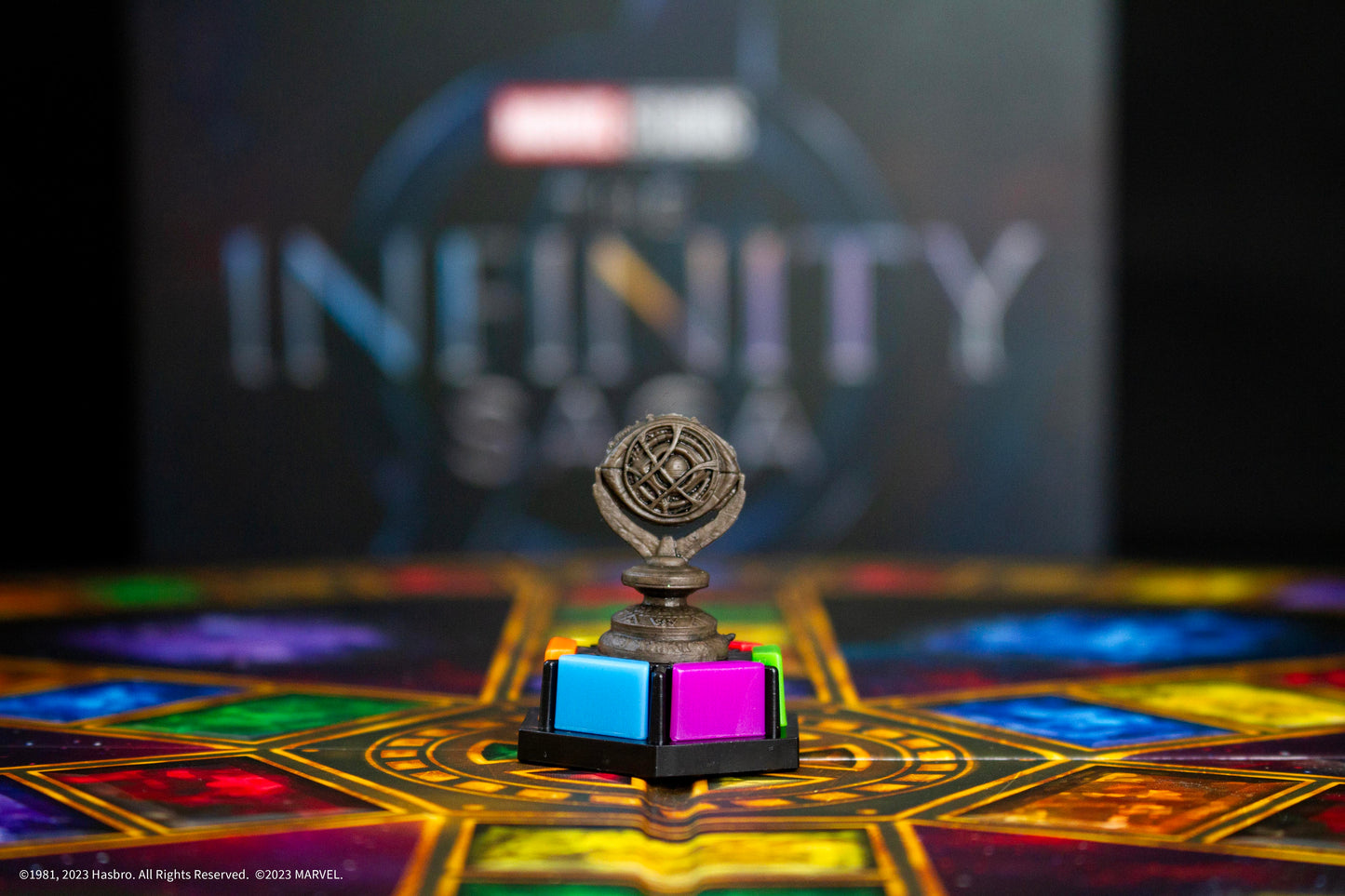 TRIVIAL PURSUIT®: Marvel Cinematic Universe Ultimate Edition - Board Game Đố Vui Marvel - The Op Games