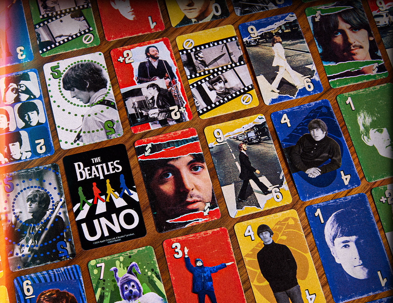 UNO Canvas The Beatles Card Game - Bộ Bài Thẻ Bài Nghệ Thuật Sưu Tầm - Mattel Mattel - ảnh 1 - Card Game
