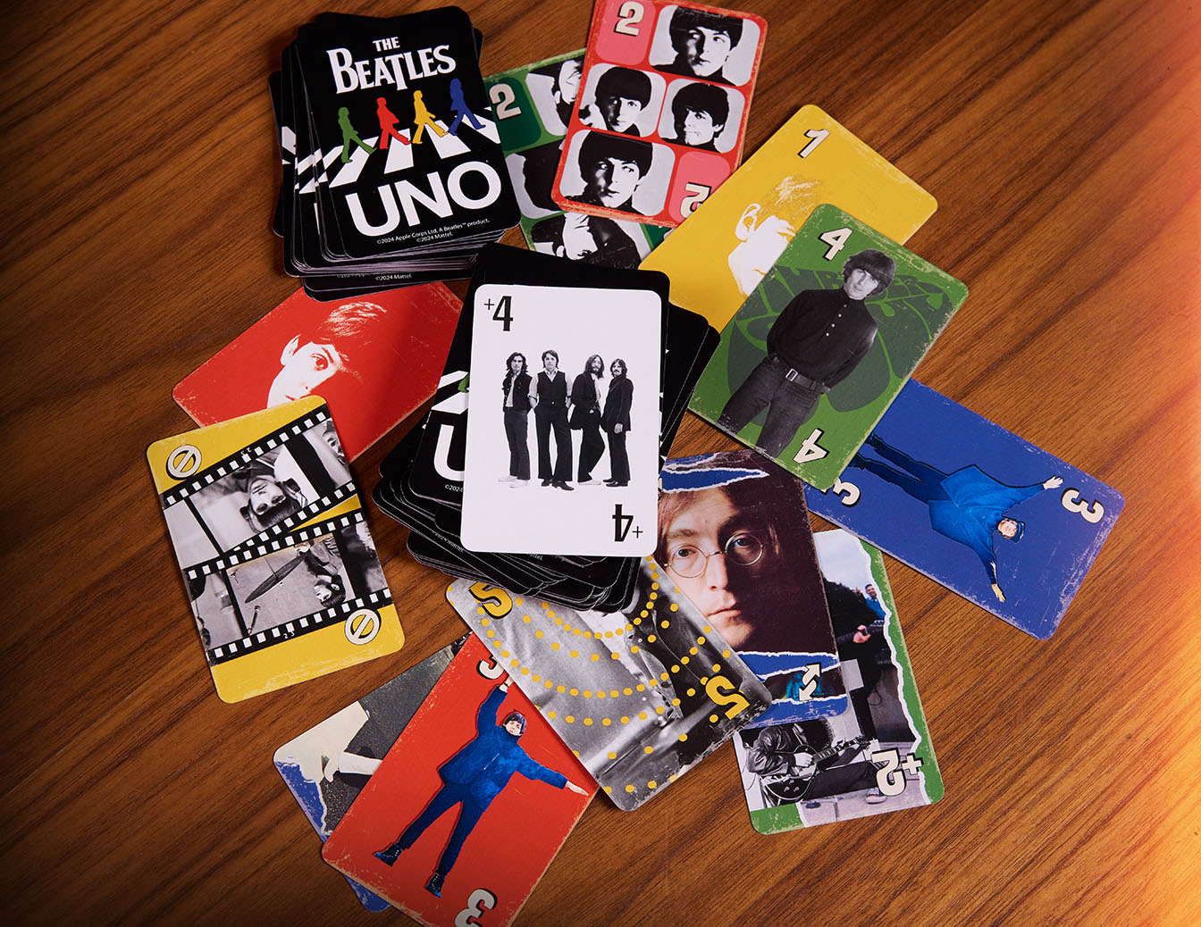 UNO Canvas The Beatles Card Game - Bộ Bài Thẻ Bài Nghệ Thuật Sưu Tầm - Mattel