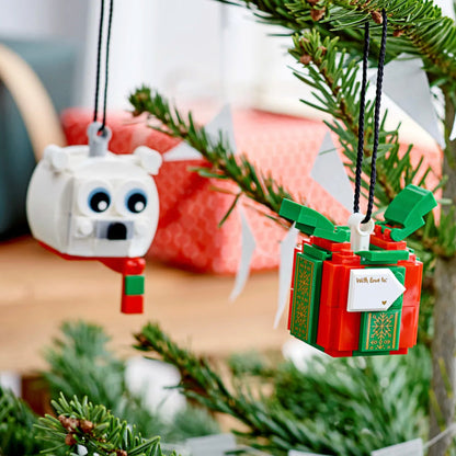LEGO® Polar Bear & Gift Pack - Bộ Đồ Chơi Gấu Bắc Cực và Quà Tặng Giáng Sinh - LEGO 40494 - Góc nhìn khác 3
