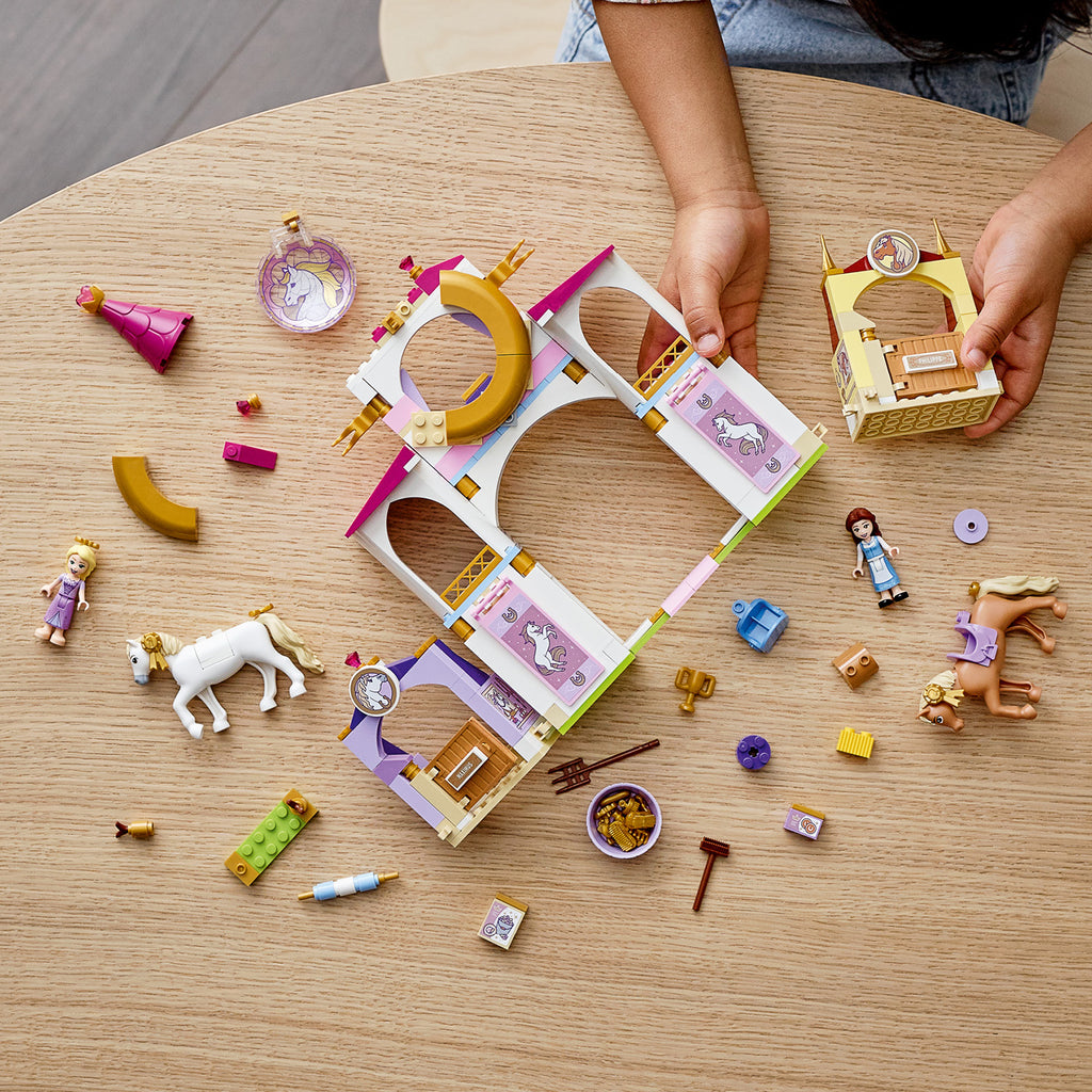 LEGO® Disney Belle and Rapunzel’s Royal Stables - Đồ chơi lắp ráp Chuồng ngựa Hoàng gia LEGO 43195 - Góc nhìn khác 3