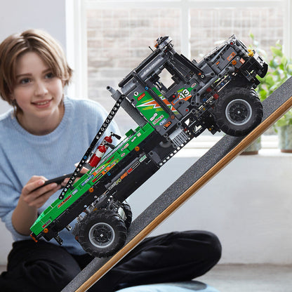 LEGO® Technic™ 4x4 Mercedes-Benz Zetros Trial Truck - Xe Tải Địa Hình Điều Khiển Từ Xa LEGO 42129 - Hình ảnh bổ sung 4