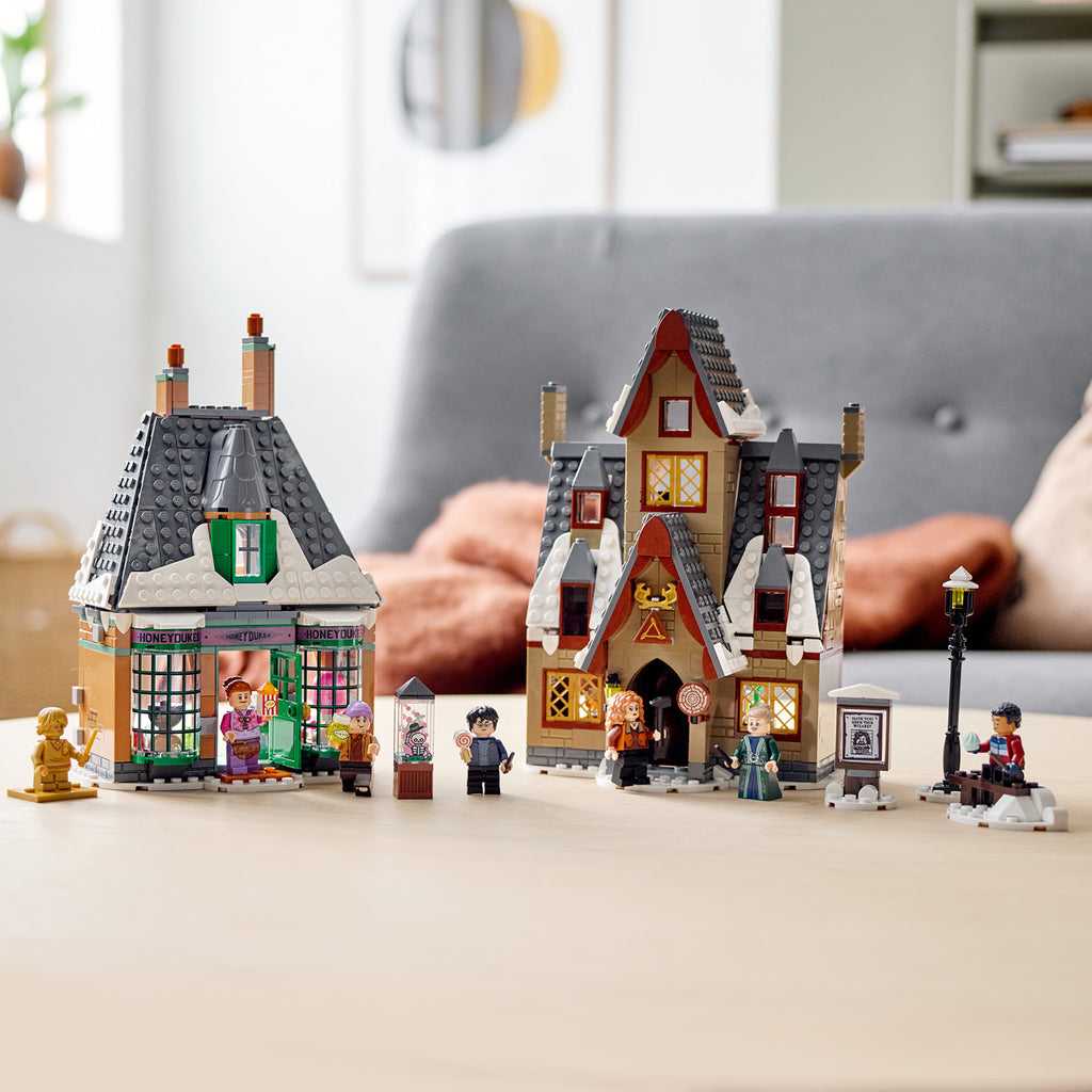 LEGO® Harry Potter™ Hogsmeade Village Visit - Bộ Lắp Ráp Làng Hogsmeade - LEGO 76388 - Hình ảnh bổ sung 4