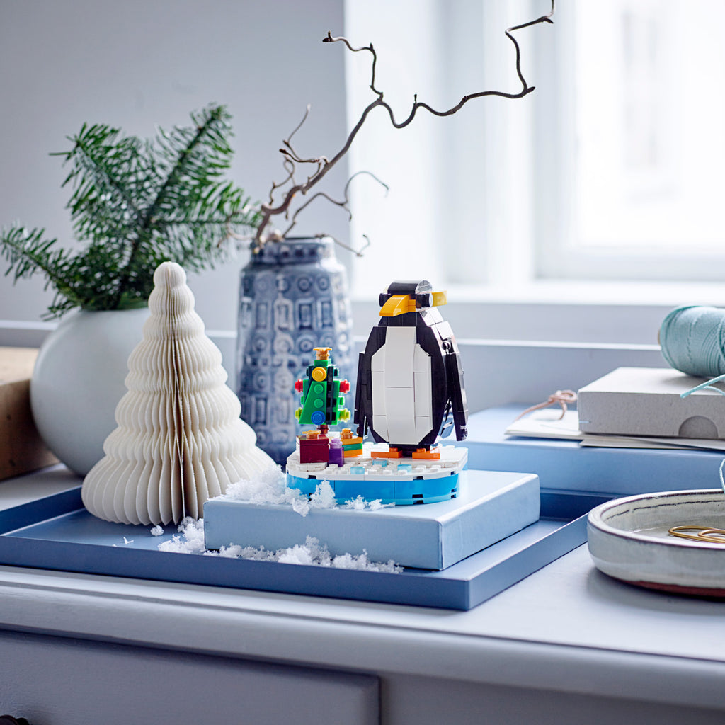 LEGO® Christmas Penguin - Đồ chơi lắp ráp Chim Cánh Cụt Giáng Sinh - LEGO 40498 - Hình ảnh bổ sung 4