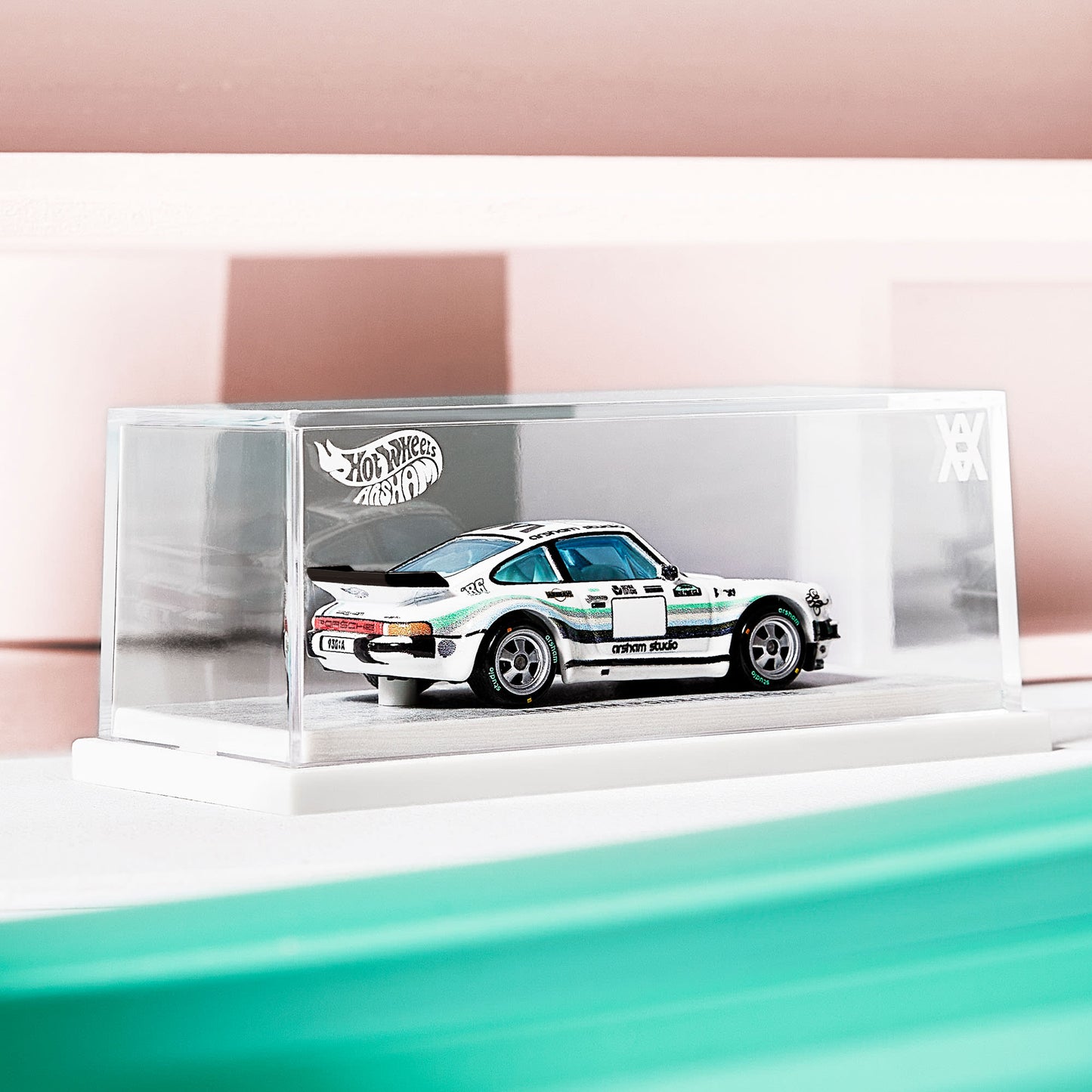 Hot Wheels x Daniel Arsham Complete Car and Rally Case Set - Bộ Sưu Tập Xe Mô Hình Nghệ Thuật Cao Cấp - Mattel Creations
