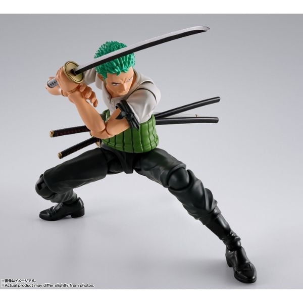 S.H.Figuarts One Piece Roronoa Zoro Romance Dawn