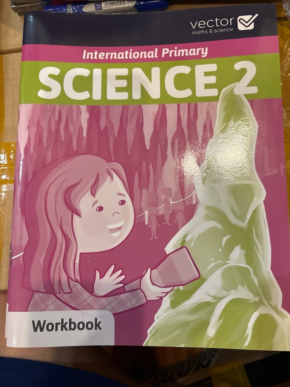 SCIENCE 2 International Primary WB