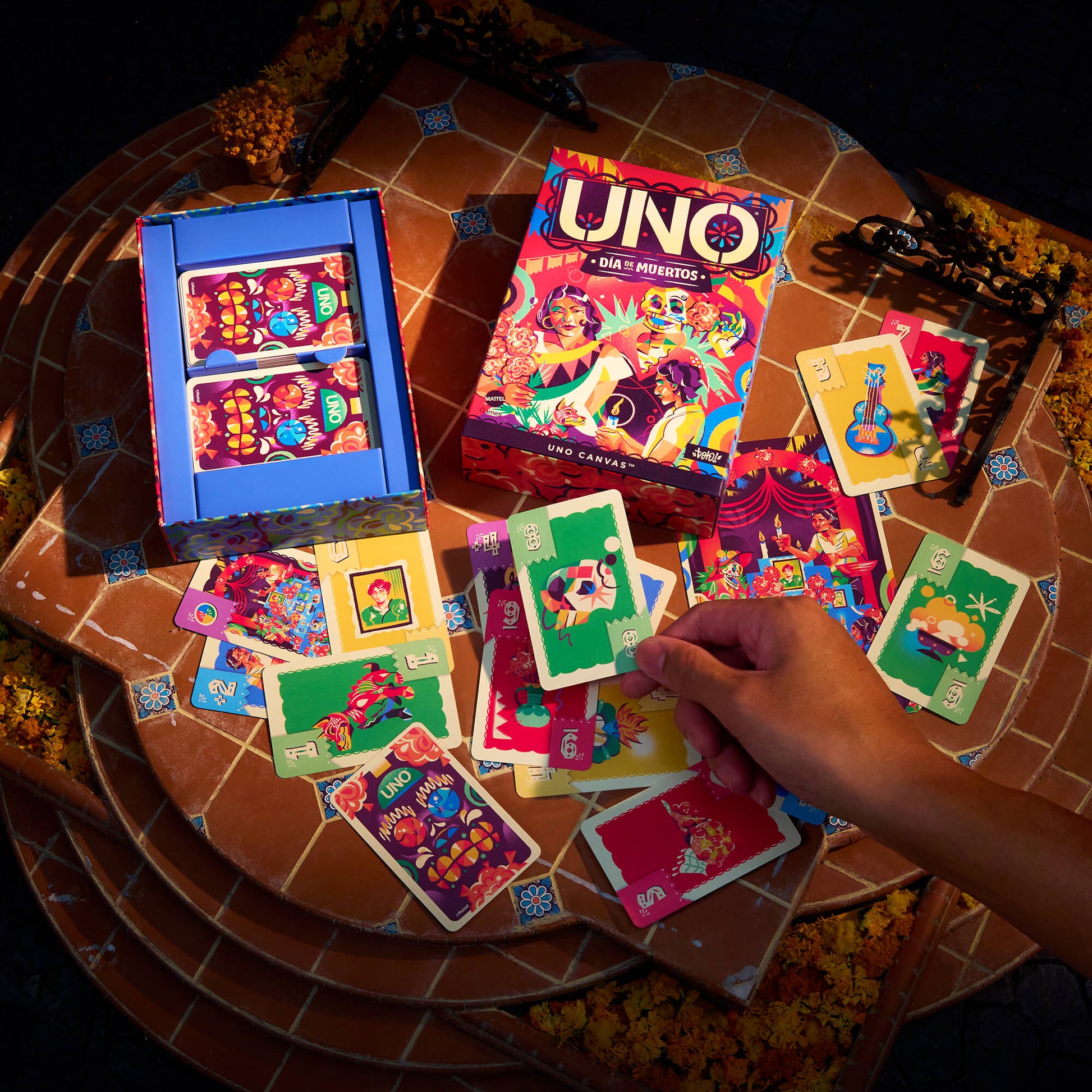 UNO Canvas Día de Muertos Card Game - Trò Chơi Bài Nghệ Thuật - Mattel Creations Mattel - ảnh 1 - Card Game