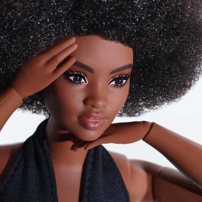 Barbie Looks Doll (Curvy, Brunette) Búp Bê Thời Trang Khớp Nối Linh Hoạt Barbie Signature GTD91 Mattel - ảnh 3 - Collectible 