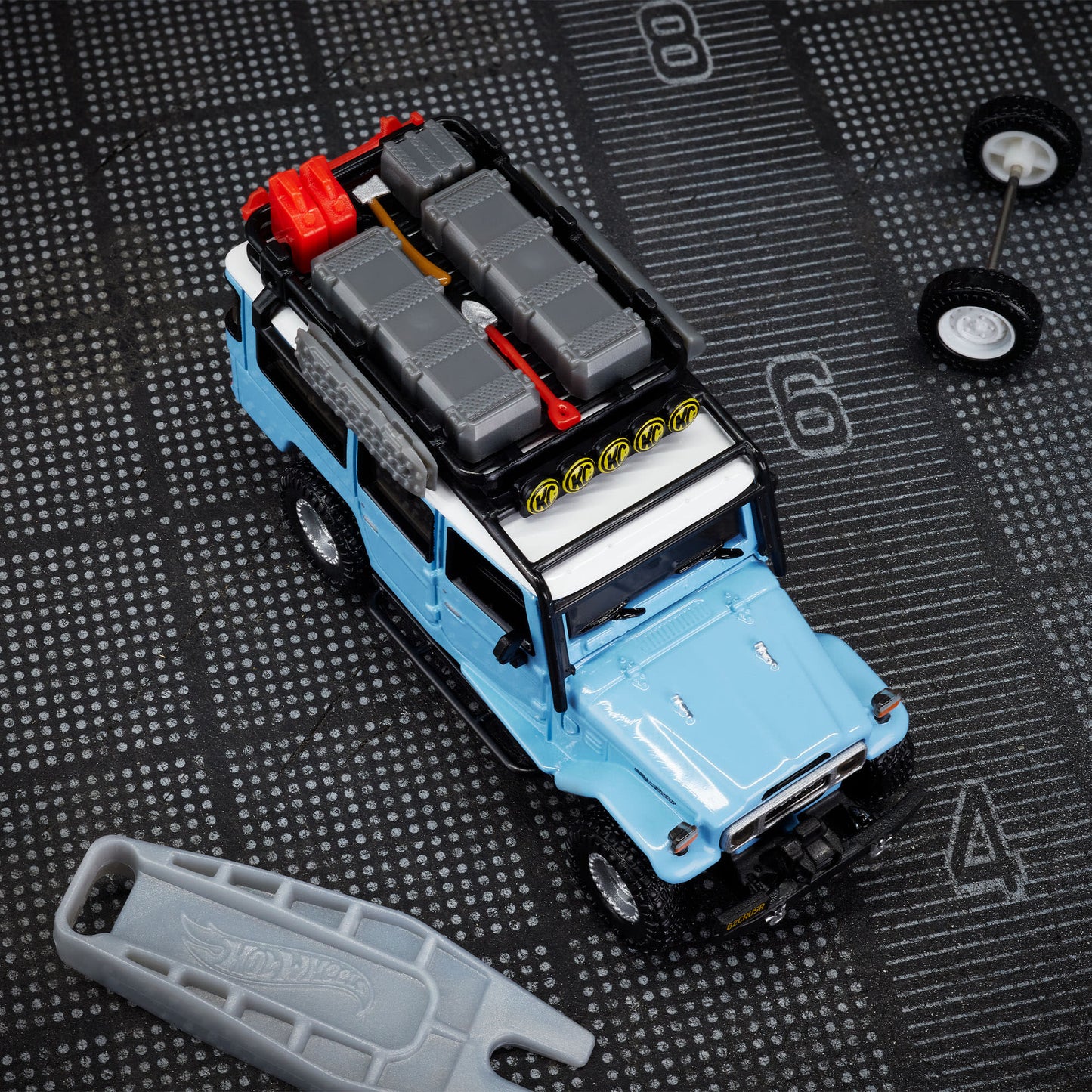 Hot Wheels Elite 64 Mod Shop 1982 Custom Toyota Land Cruiser FJ45 Troopy